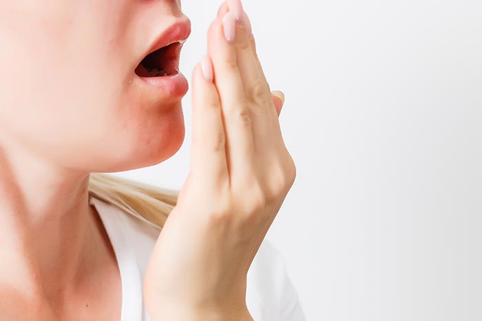 วิธีการระงับกลิ่นปาก เพื่อให้มีกลิ่นปากหอมสดชื่น