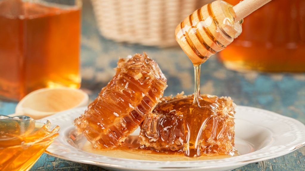 ข้อดีของน้ำผึ้ง ที่มีสรรพคุณรักษาโรคได้มากมาย